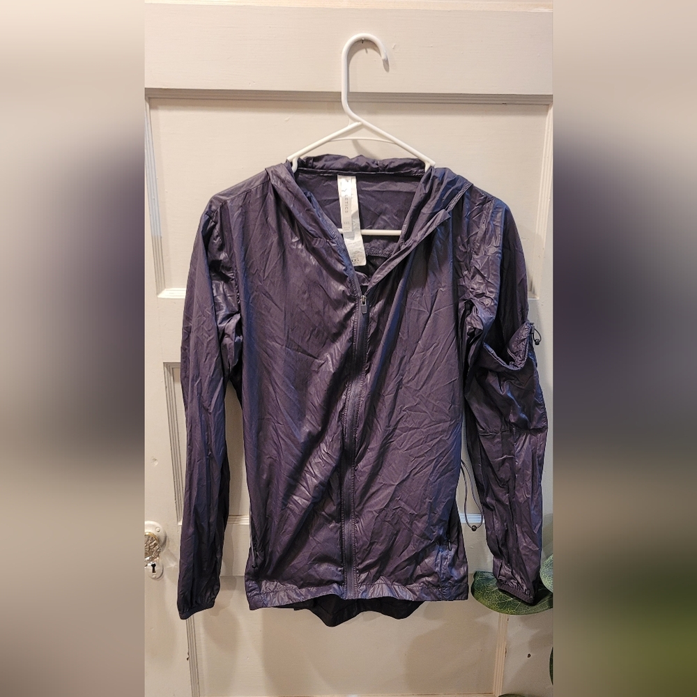 Fabletics Wind Breaker w/ open pit